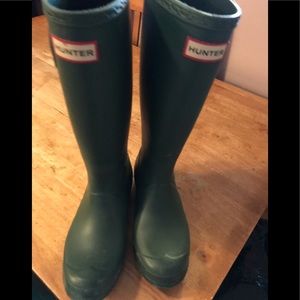 HUNTER Women's Original Tall Matte Waterproof Rain Boots - Green  Size 6